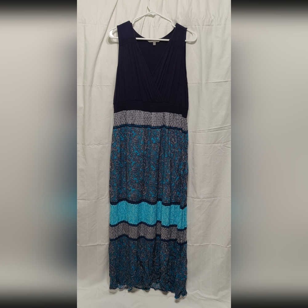 Any Item $10- Send an Offer (Purses Excluded) Beautiful Navy and aqua maxi dress
